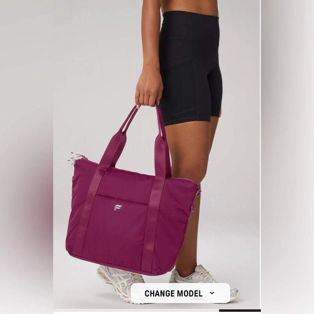 Fabletics The Everyday Tote in Berry Crush - Picture 3 of 13